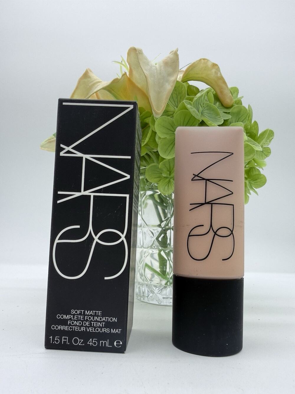 Nars Soft Matte Complete Foundation Medium 5 Valencia 45mL / 1.5 Oz